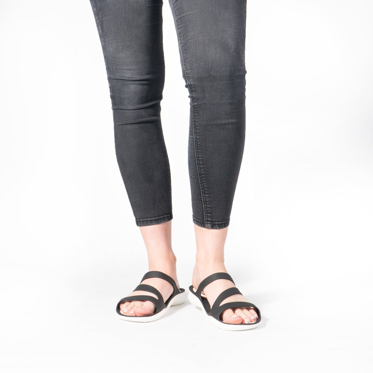 Crocs 203998-066 SWIFTWATER SANDAL Womens Sandals Black/White