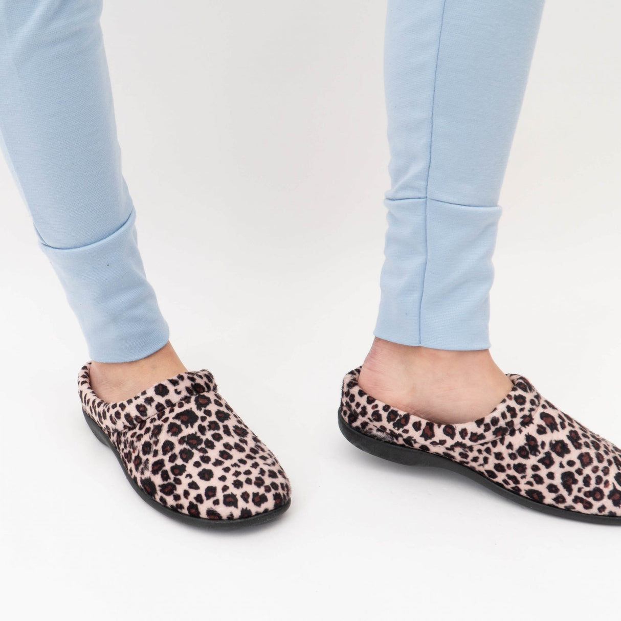 HOS Comfort CLAIRE Womens Plush Textile Mules Leopard