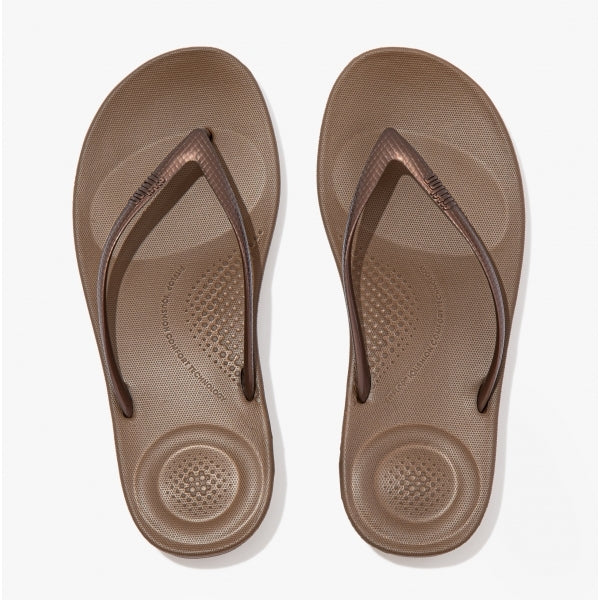 FitFlop IQUSHION Womens Ergonomic Toe Post Flip Flops Bronze
