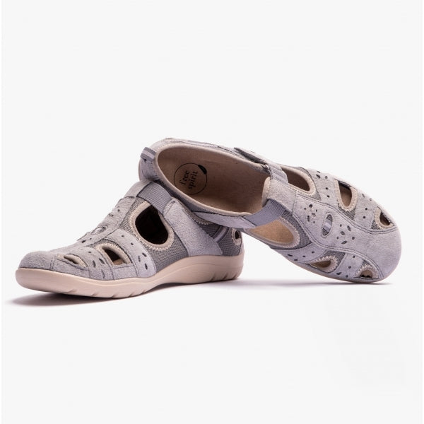 Free Spirit CLEVELAND Womens Closed Toe Sandals Smoke