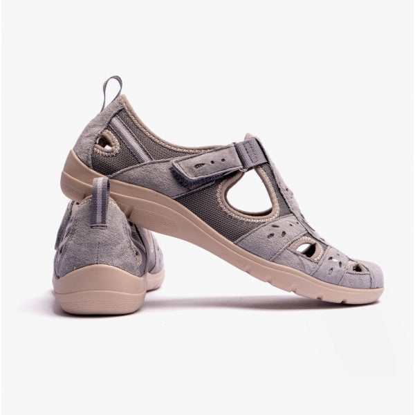 Free Spirit CLEVELAND Womens Closed Toe Sandals Smoke