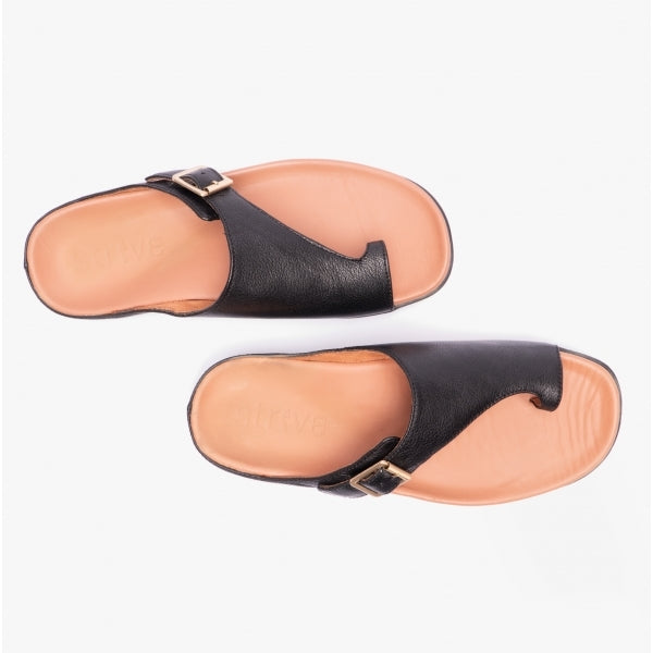 Strive JAVA II Womens Toe-Loop Sandals Black