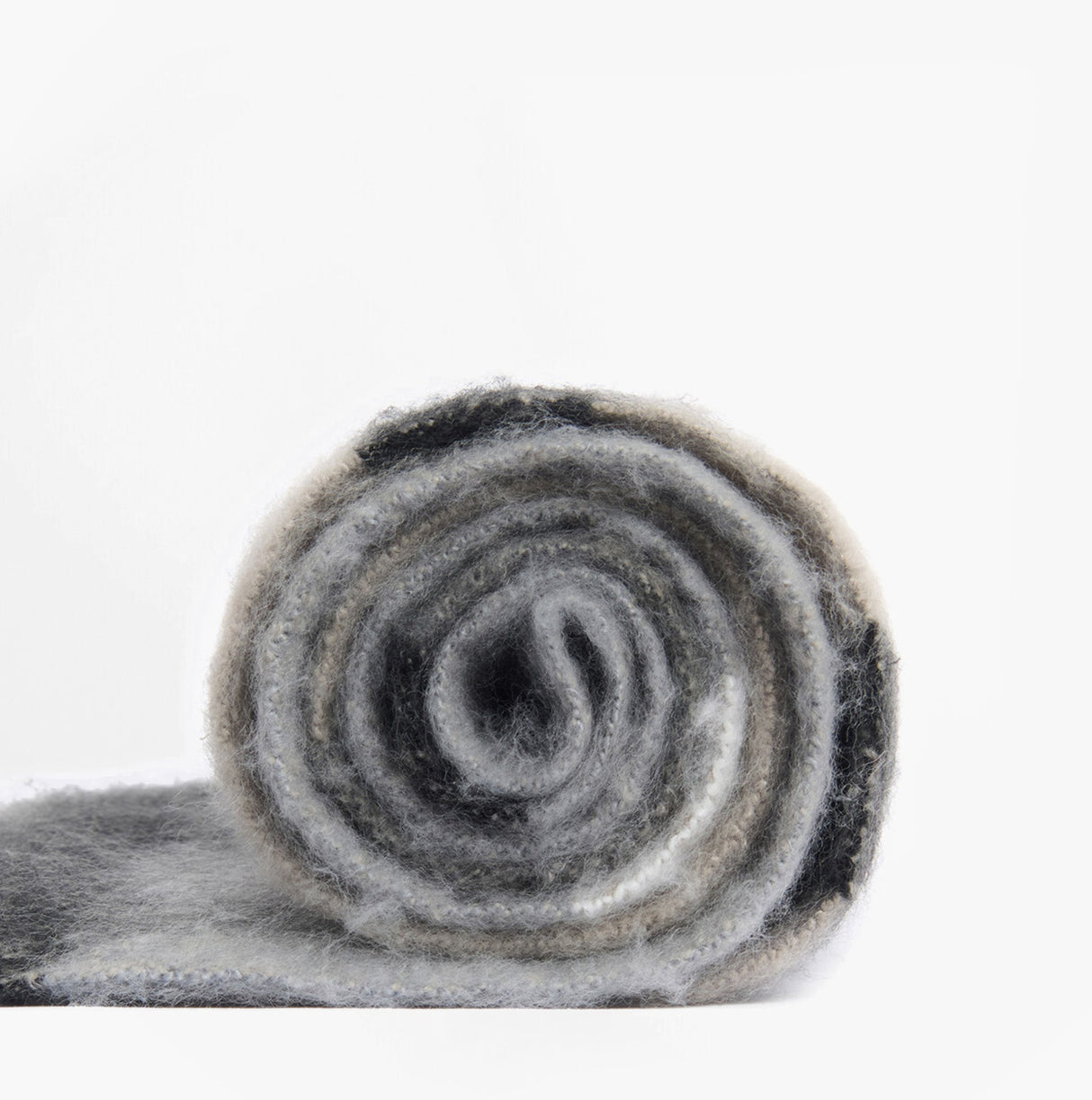 Barbour ISLA TARTAN BOUCLE Womens Winter Monochrome Tartan