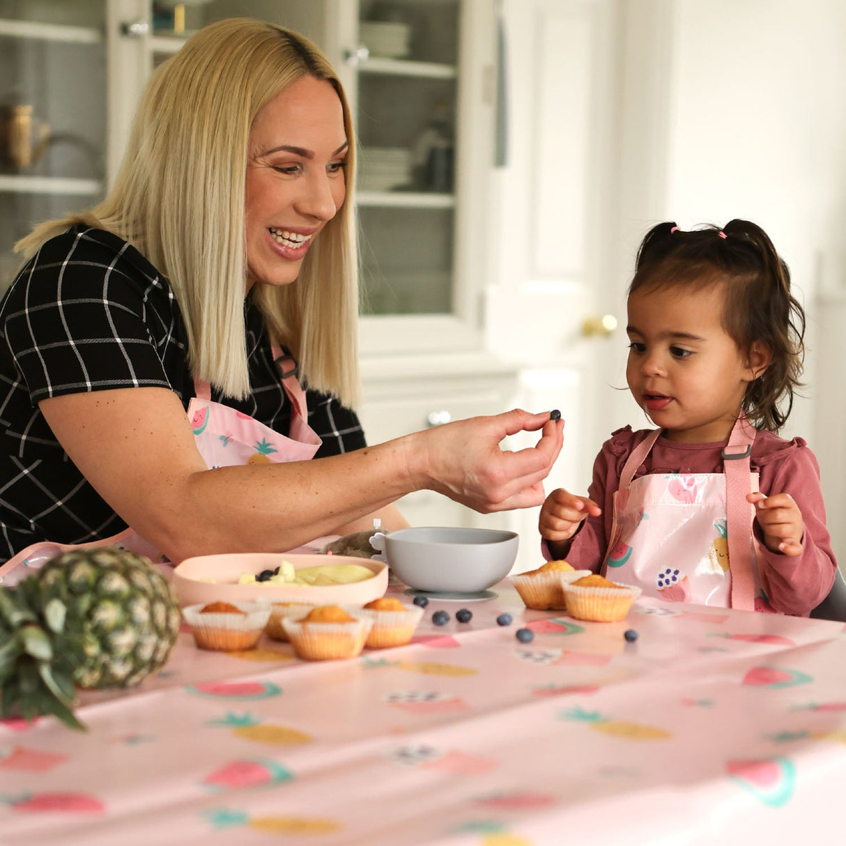 Wipeezee Splash Mat - Pink Yummy Treats