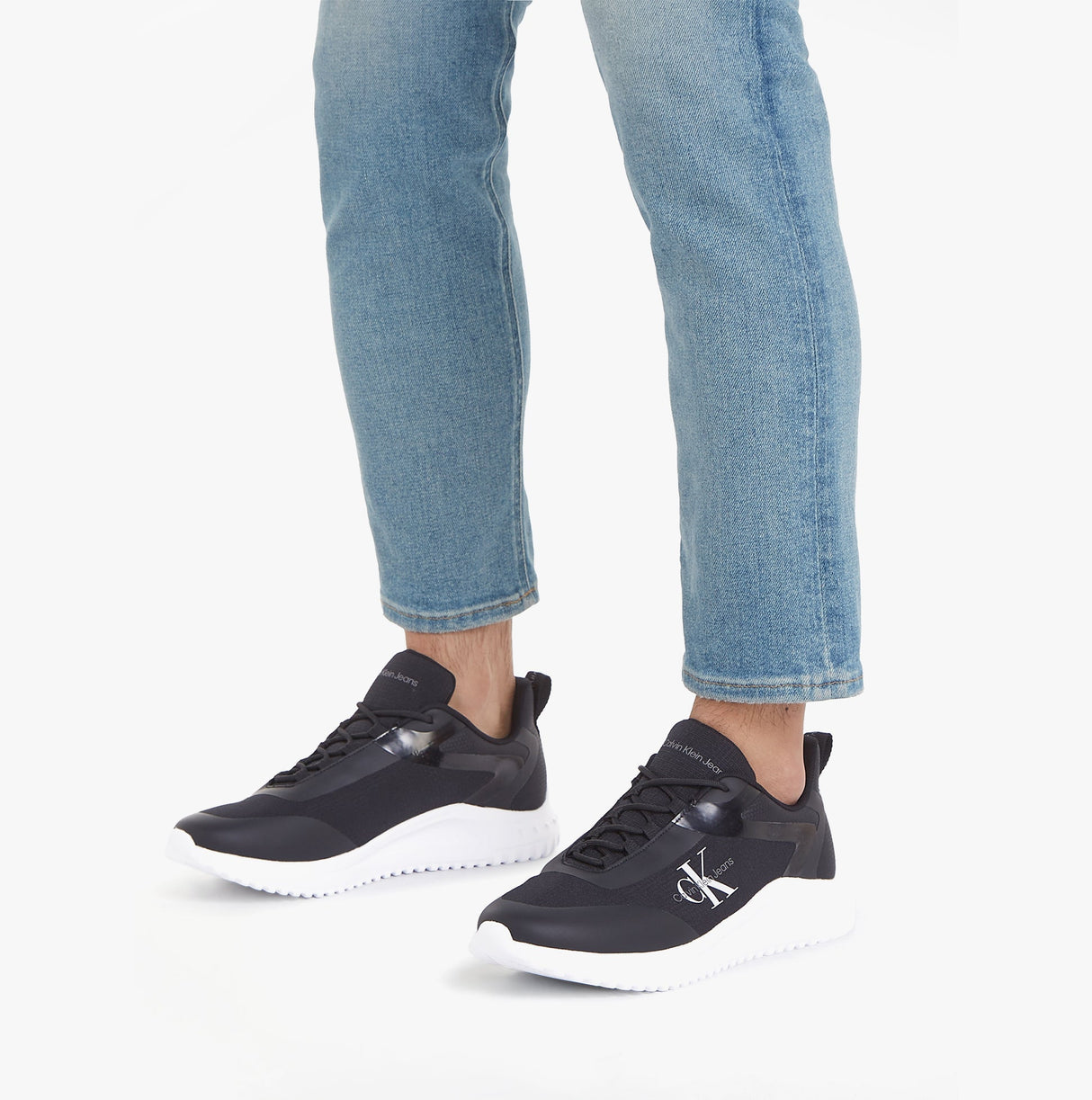 Calvin Klein EVA RUNNER LOW LACE Mens Trainers Black/Bright White