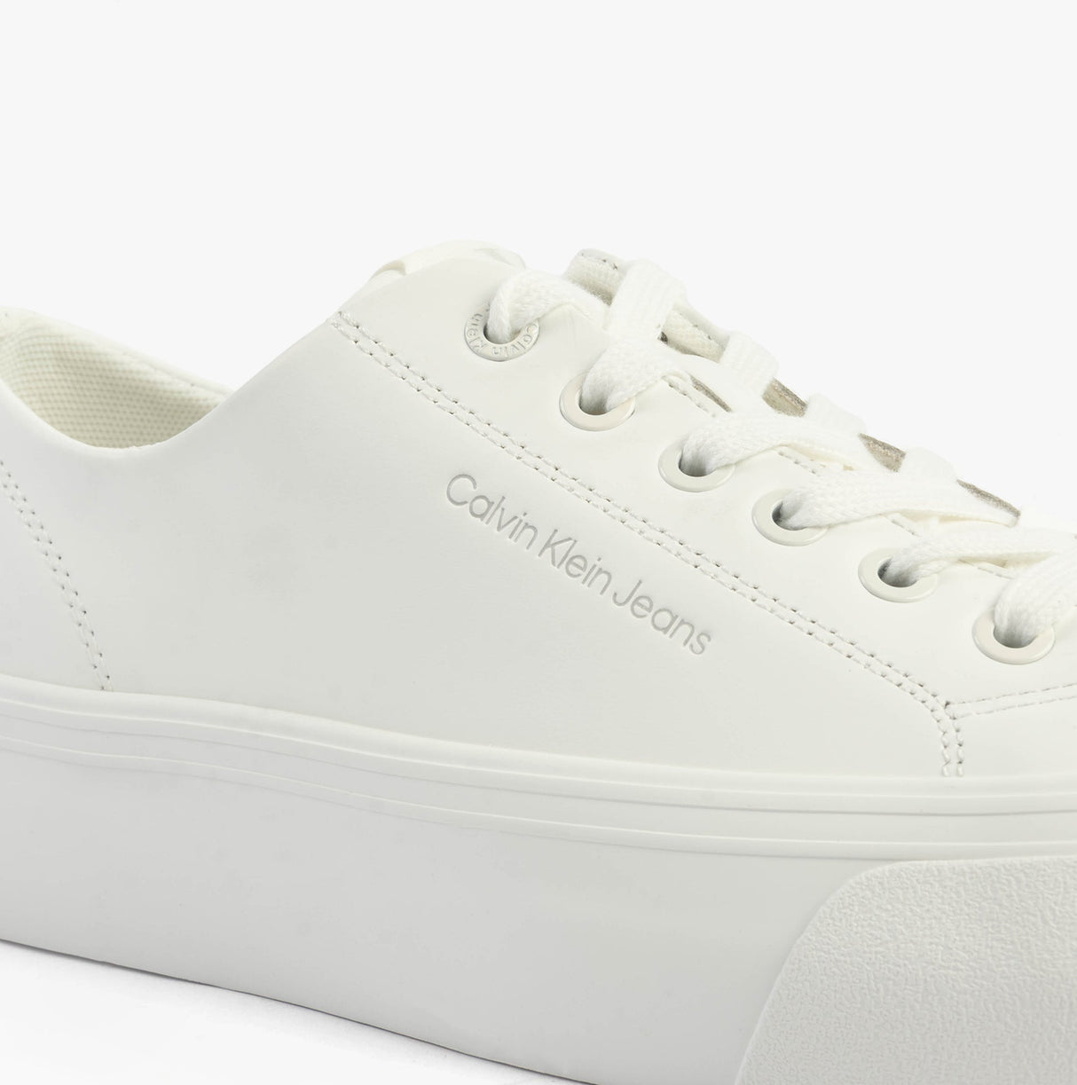 Calvin Klein VULC FLATFORM LOW Womens Trainers Triple Bright White