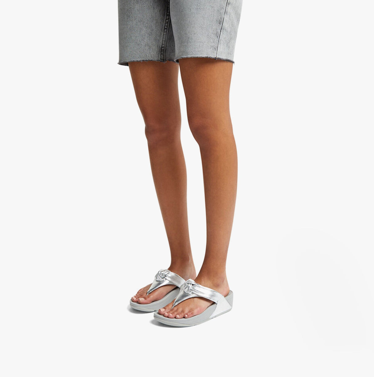 FitFlop LULU PADDED-KNOT METALLIC-LEATHER Womens Toe Post Sandals Silver