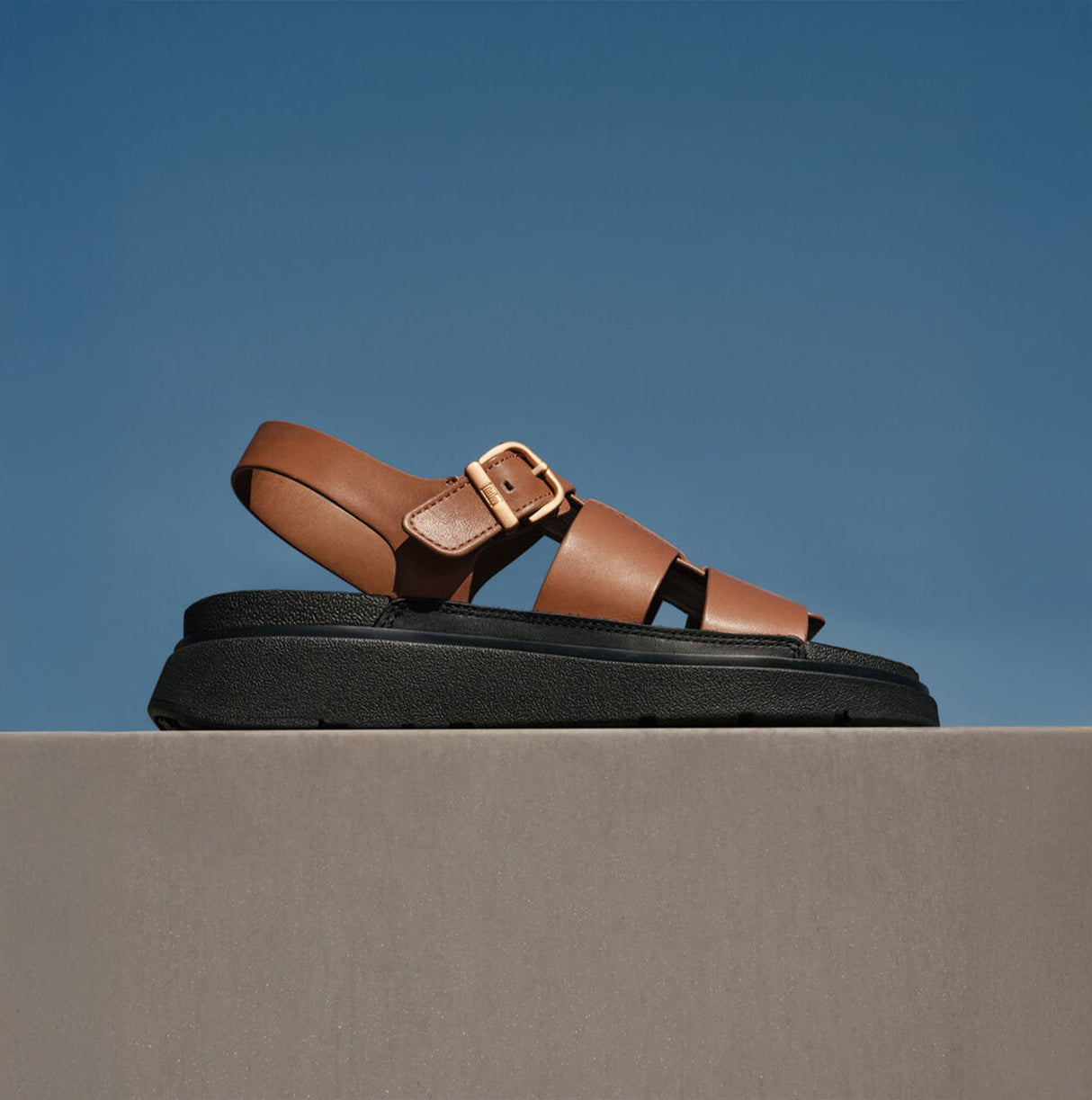 FitFlop GEN-FF LEATHER Womens Fisherman Sandals Deep Tan