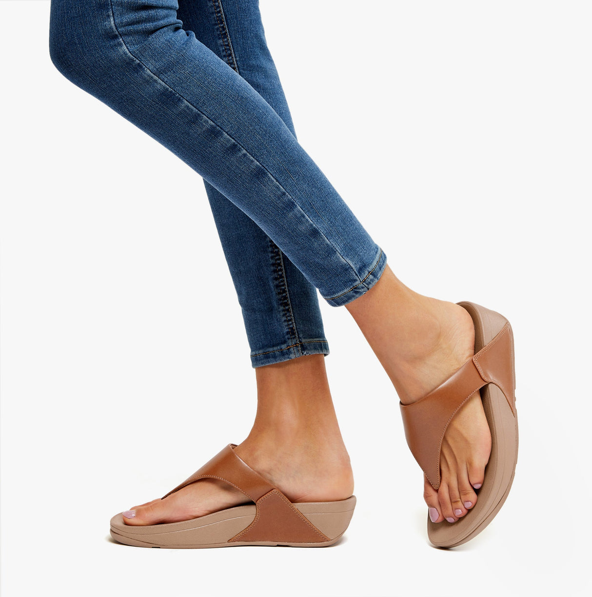 FitFlop LULU Womens Leather Toe Post Sandals Light Tan