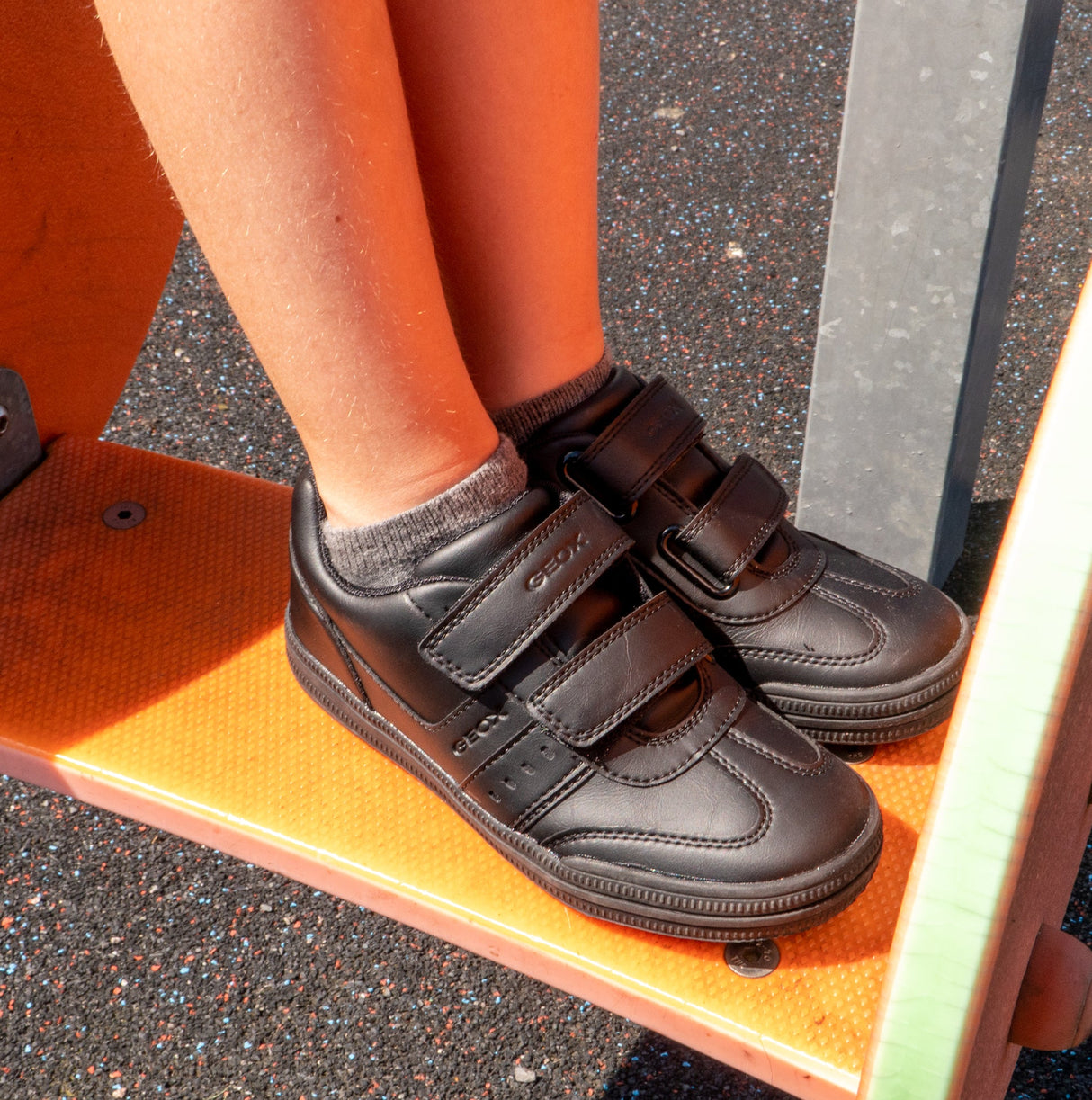 GEOX ELVIS B Boys Touch Fasten School Shoes Black