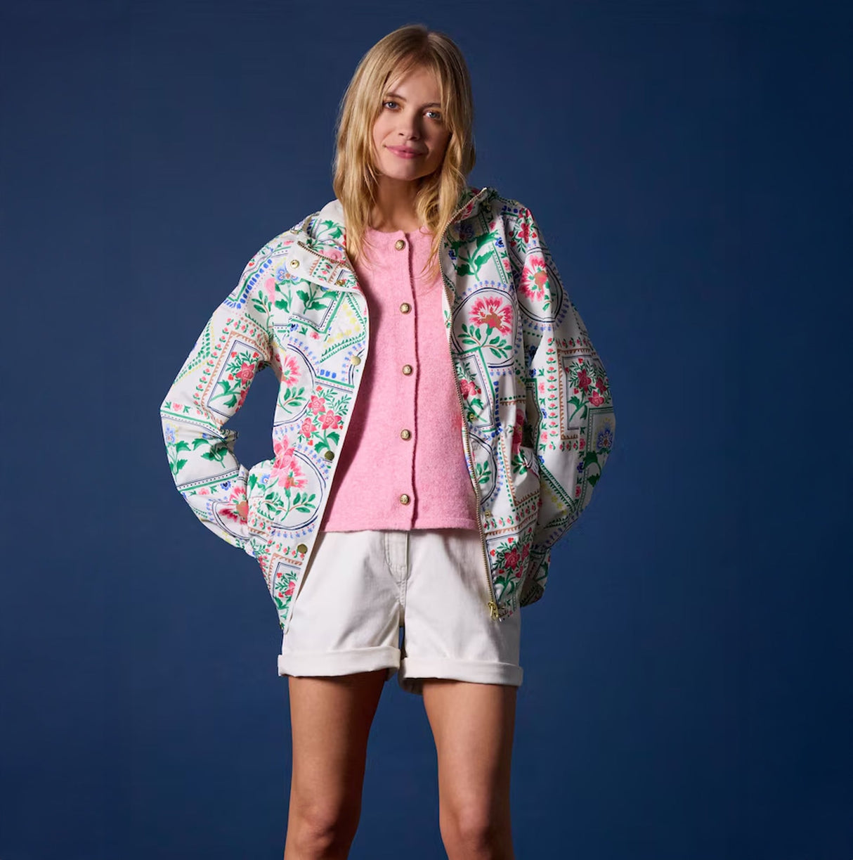 Joules Holt Womens Tile Print Waterproof Packable Raincoat with Hood