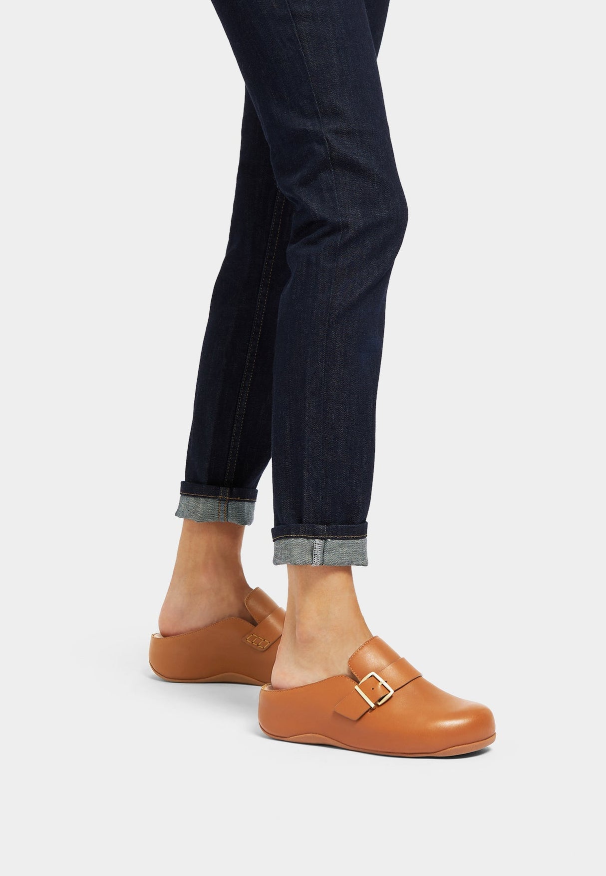 FitFlop SHUV BUCKLE-STRAP Womens Leather Clogs Light Tan