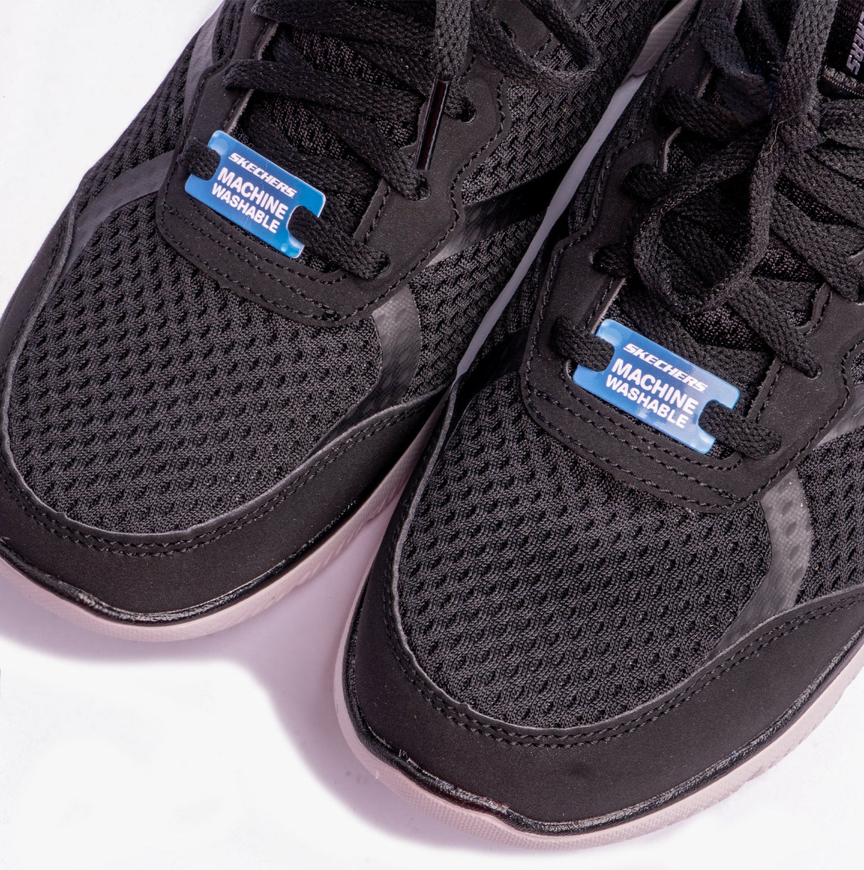 Skechers 149535/BLK SUMMITS-FREE CLASSICS Womens Lace-Up Trainers Black