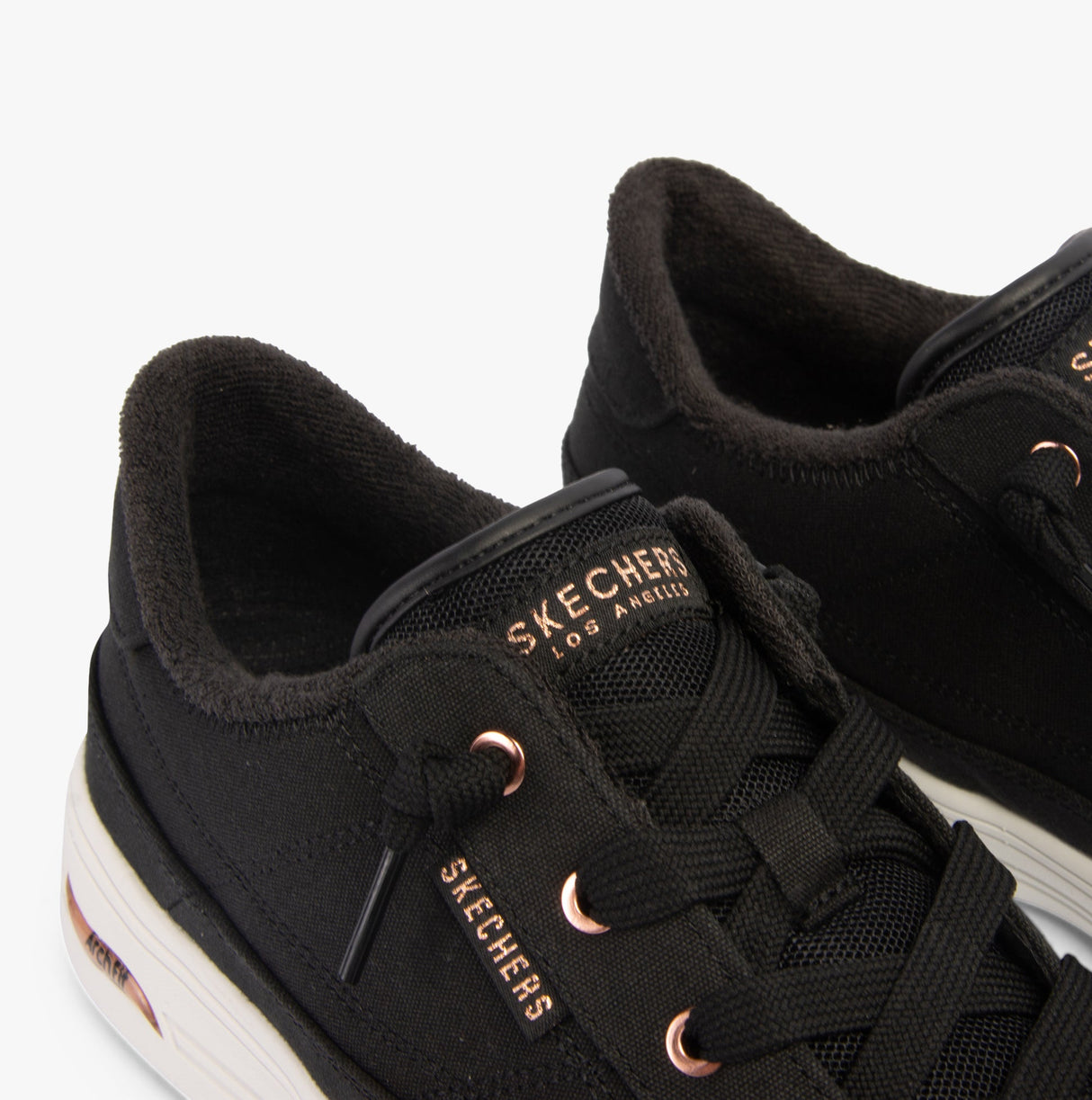 Skechers 177190/BLK ARCH Womens Trainers Black