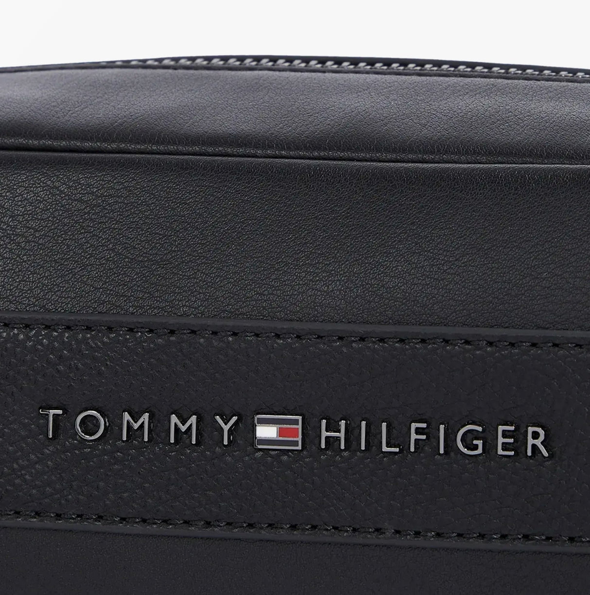 Tommy Hilfiger CORPORATE METAL LOGO Mens Washbag Black