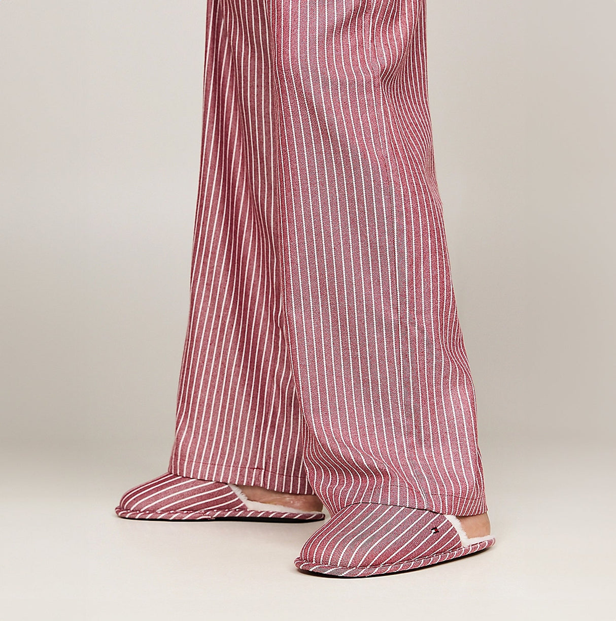 Tommy Hilfiger ORIGINAL Womens Flannel Pan Ivory/Pinstripe Rouge