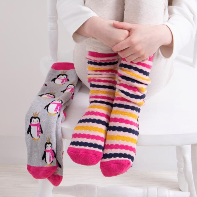 Totes Toasties ORIGINAL Slipper Socks (Twin Pack) Unisex Kids Socks Penguin / Stripe