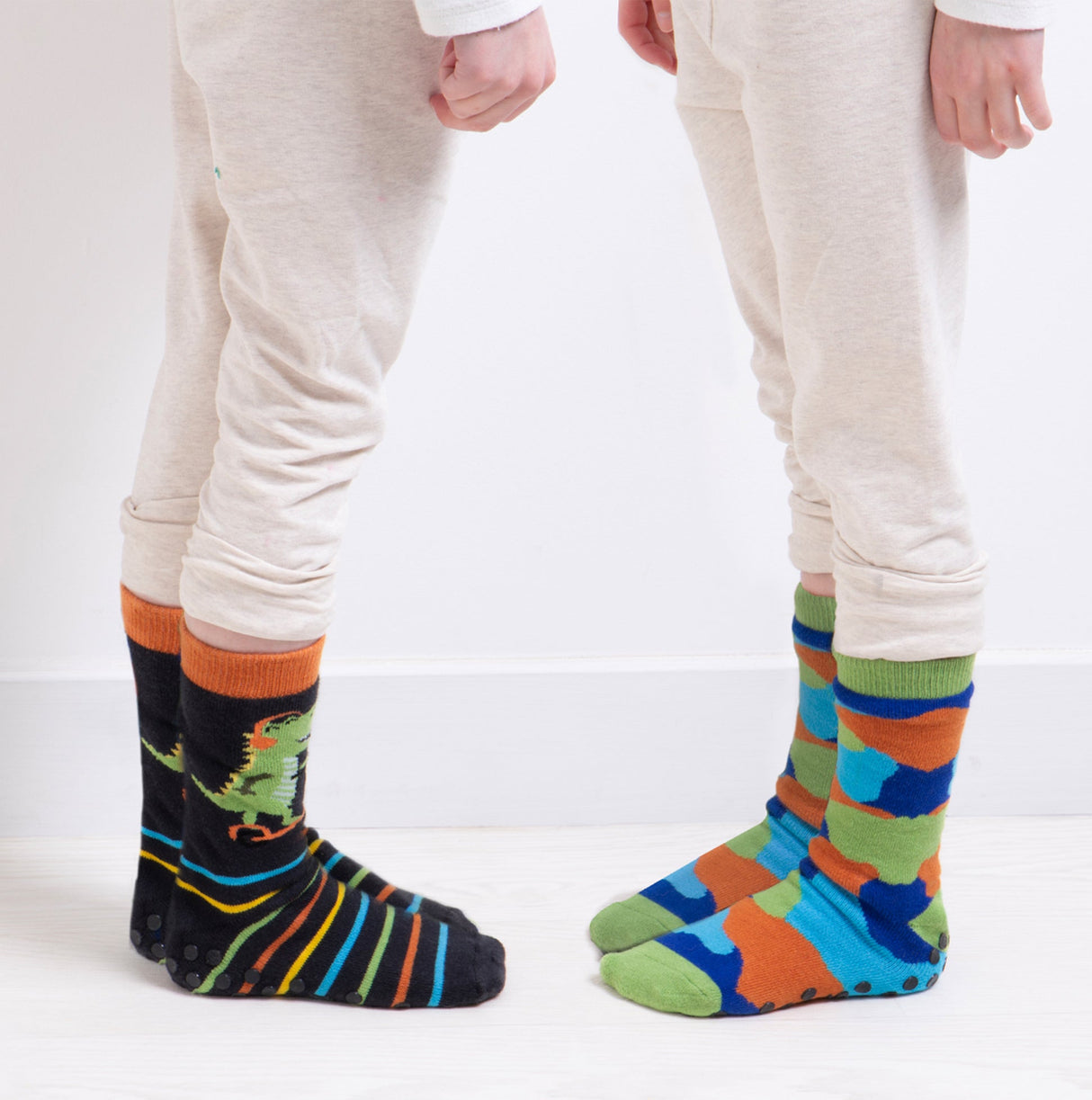 Totes Toasties ORIGINAL Slipper Socks (Twin Pack) Unisex Kids Socks Dino