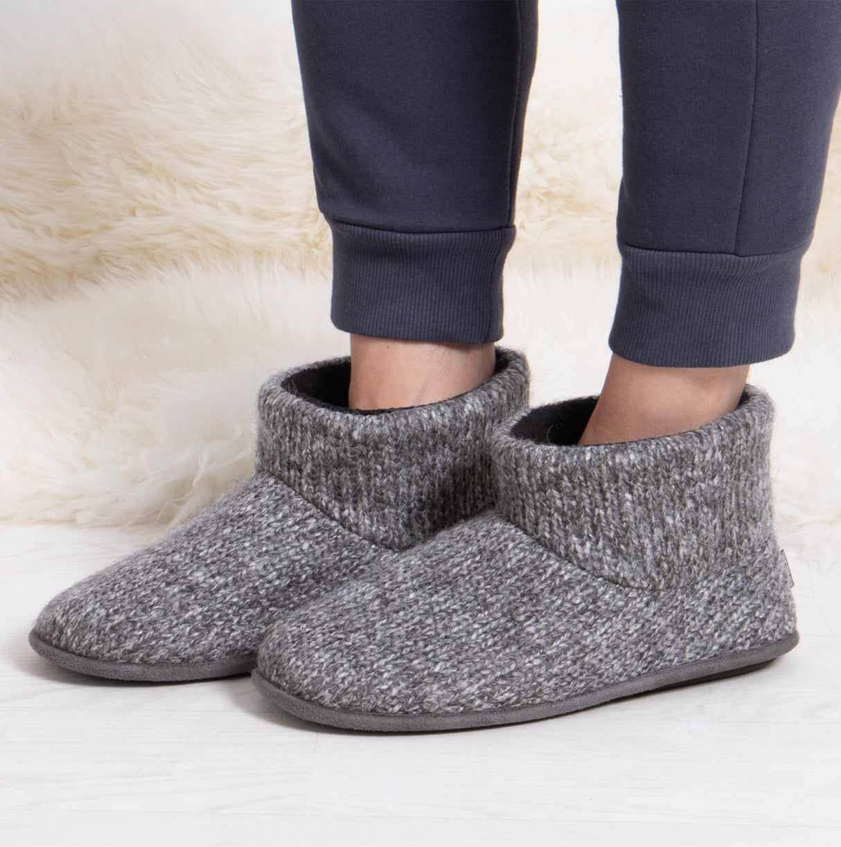 Totes Toasties KNITTED SHORT BOOT SLIPPER Mens Grey