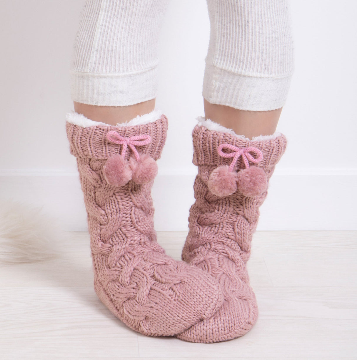 Totes Toasties LUXURY CHUNKY KNIT Pom Slipper-Sox Womens Dusky Pink