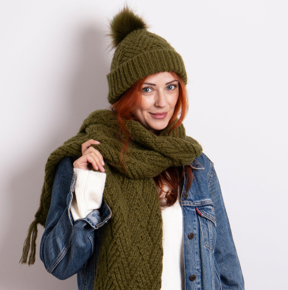 Totes Toasties KNITTED Hat & Scarf Set Womens Khaki