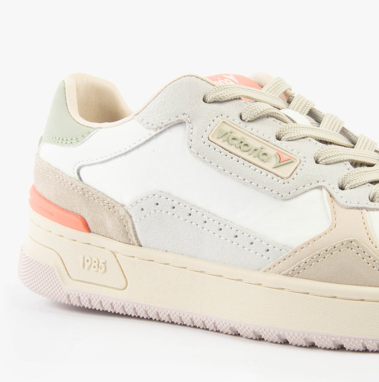 Victoria C80 Womens Trainers Beige