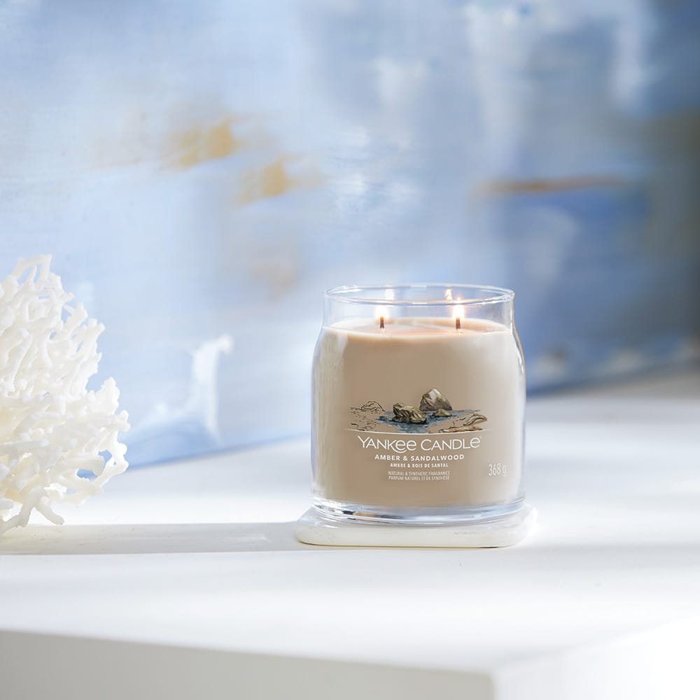 Yankee Amber & Sandalwood Signature Medium Jar