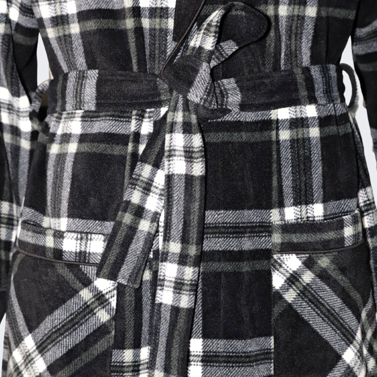 Men's Soft Warm Fleece Dressing Gown with Checkered Pattern