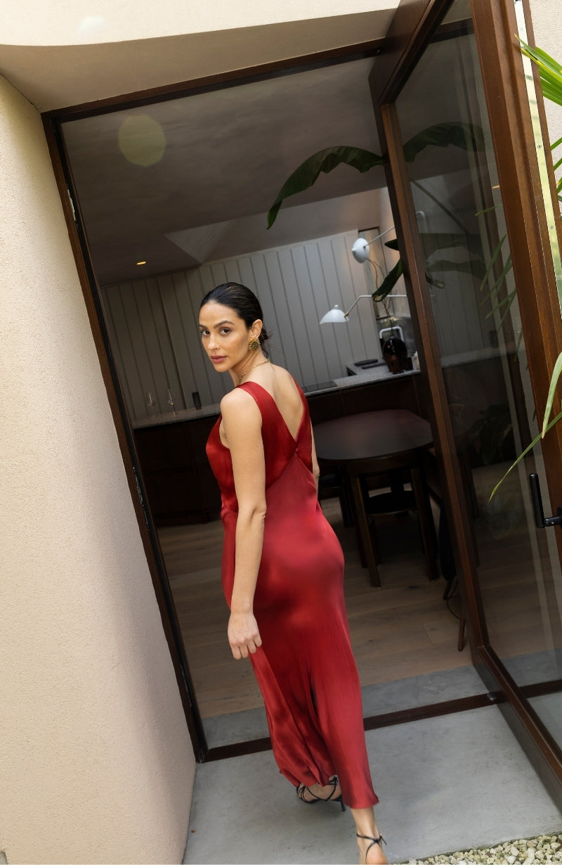 Amelia Midi Dress in Chilli Red