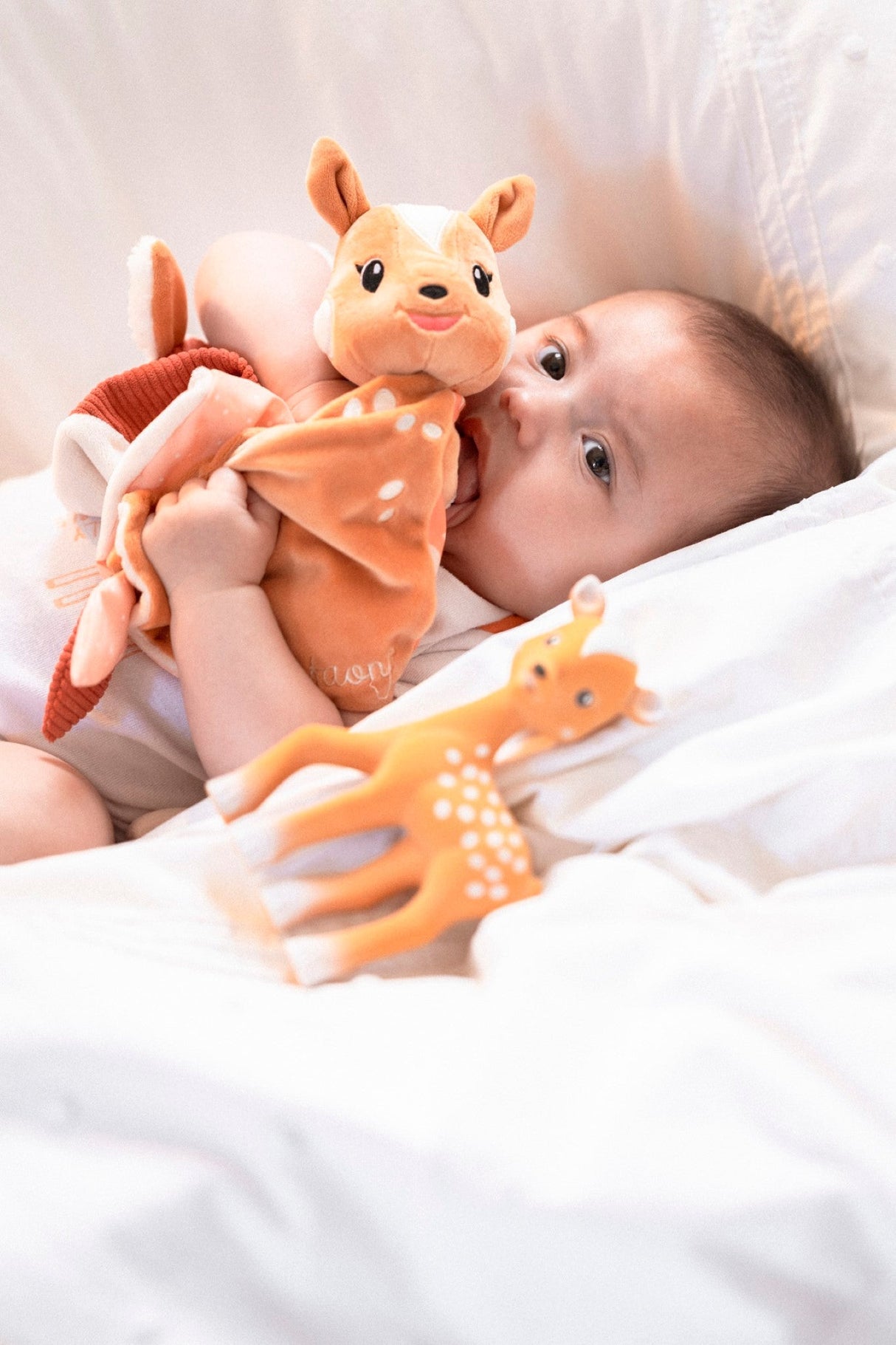 Sophie la girafe® - FanFan the Fawn Comforter