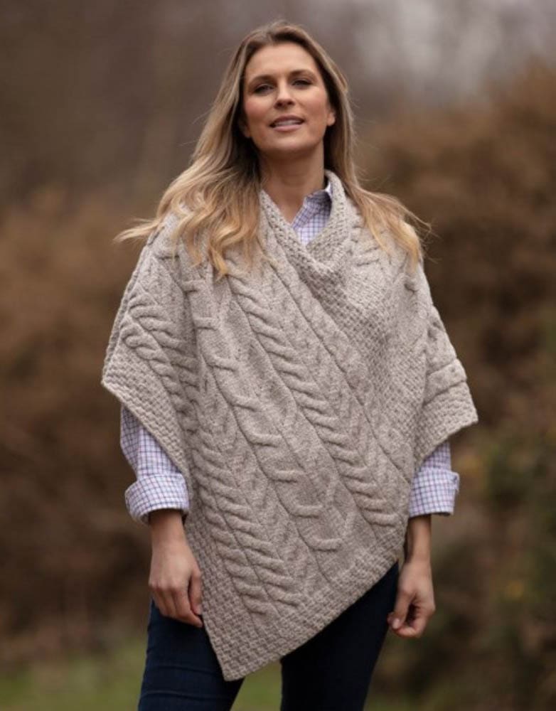 Walker & Halkes Ladies Supersoft Merino Wool Trentham Poncho