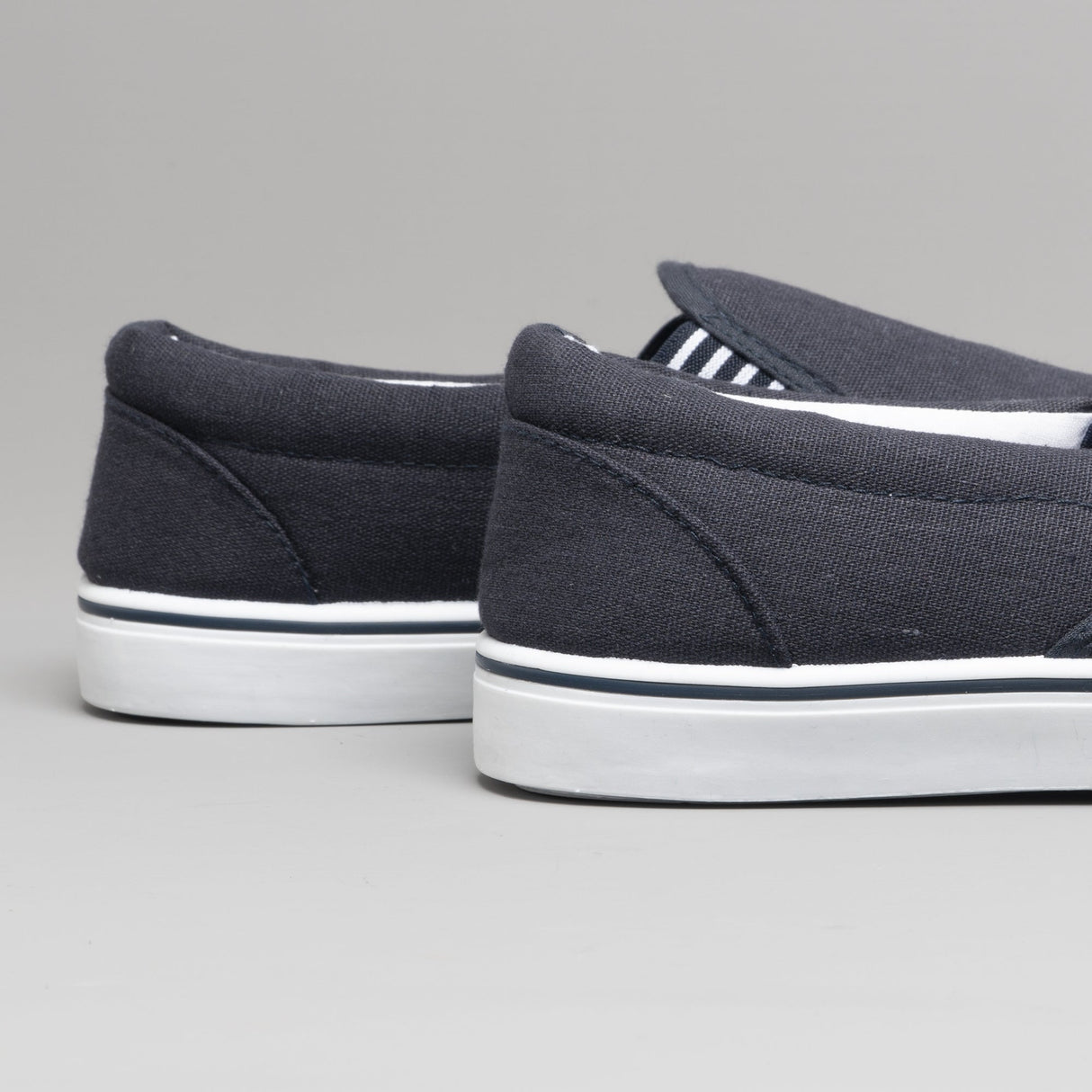 DEK LAMAAR Unisex Canvas Trainers Navy