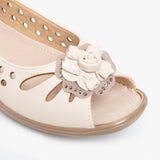 Boulevard DAYNA Womens Faux Leather Flower Peep Toe Flats Beige