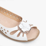 Boulevard DAYNA Womens Faux Leather Flower Peep Toe Flats White