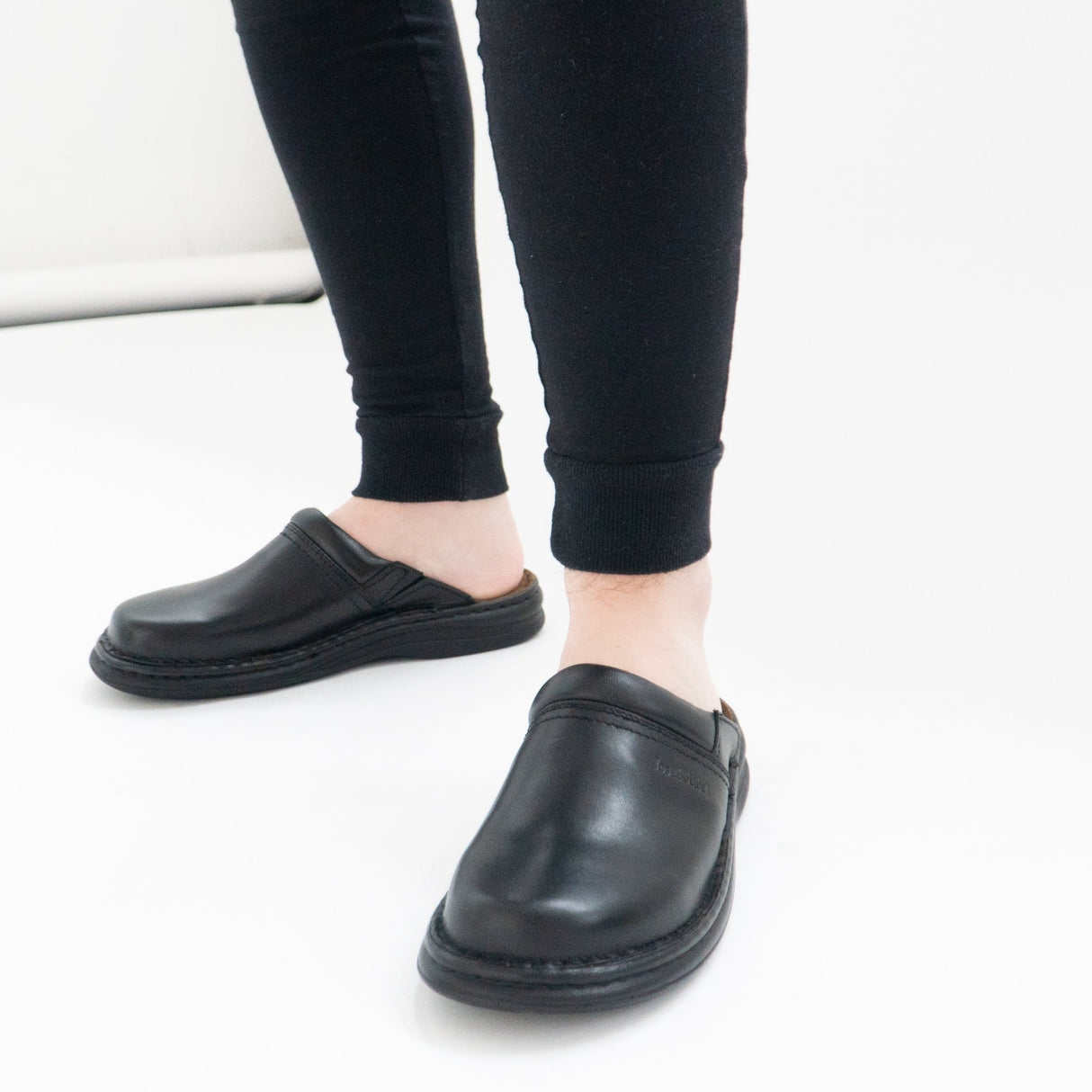 Josef Seibel MAX Mens Leather Mule Clogs Black