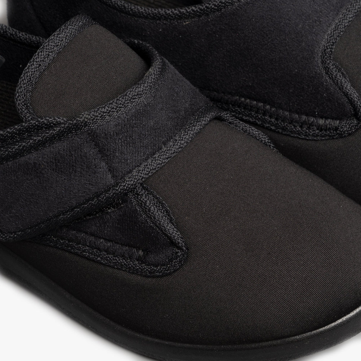 GBS Med FRENCHAY Unisex Slippers Black