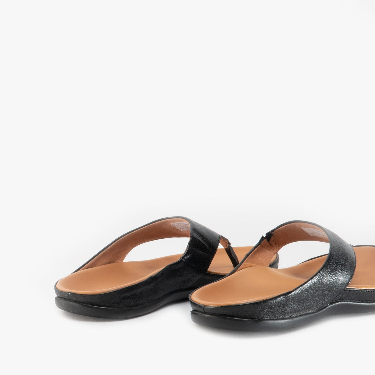 Strive MAUI Womens Leather Toe Post Sandals Black