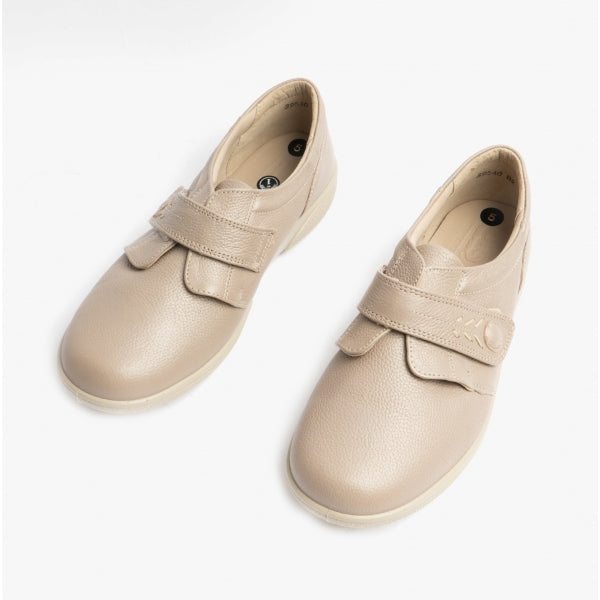 DB Shoes HEALEY Womens Leather Extra Wide (2E) Touch Fasten Shoes Champagne