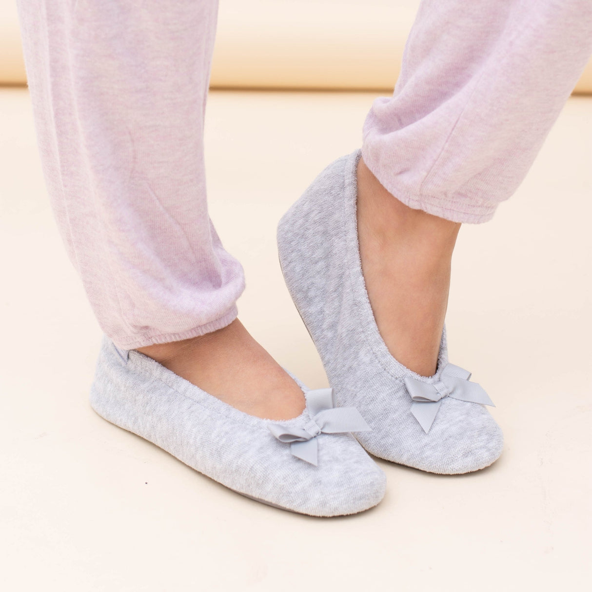 Totes Isotoner STRETCH TERRY BOW Womens Ballerina Slippers Grey