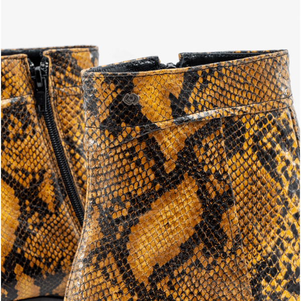 Club Cubano EMMANUEL Mens Snakeprint Leather Cuban Heel Boots Amarillo