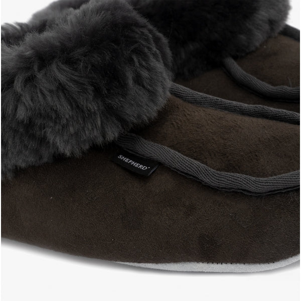 Shepherd MOA Womens Sheepskin Slipper Boots Asphalt