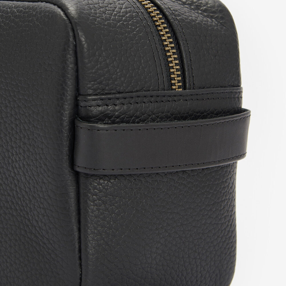 Barbour HIGHGATE LEATHER Mens Wash Bag Black