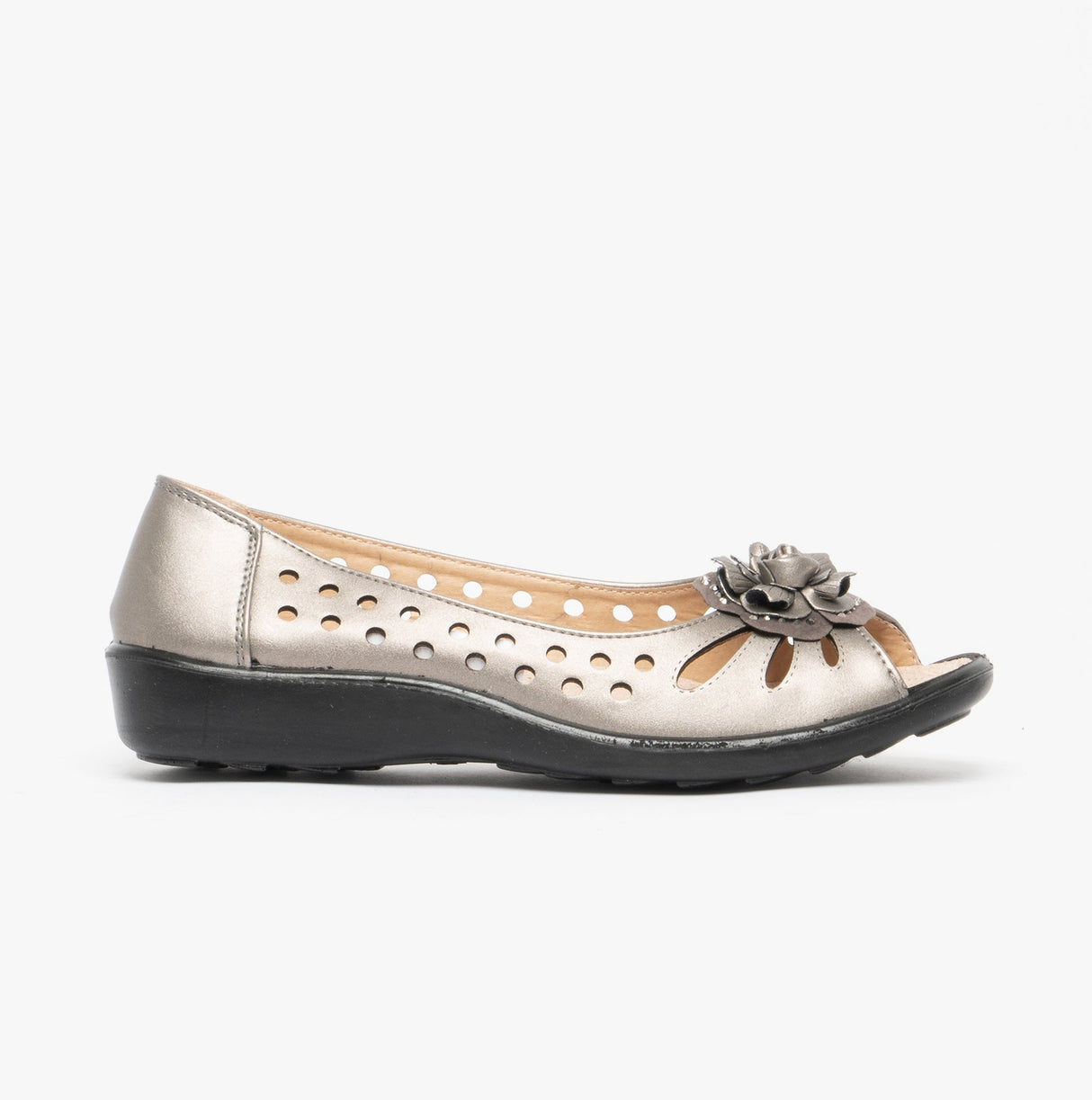 Boulevard DAYNA Womens Faux Leather Flower Peep Toe Flats Pewter