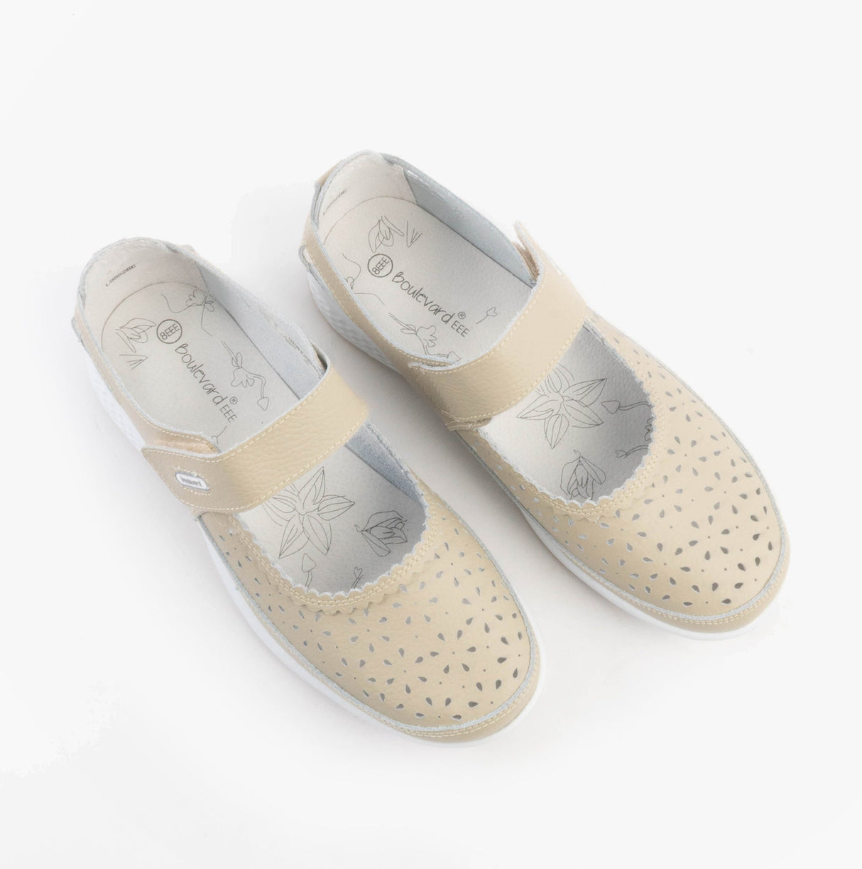 Boulevard DORRIT Womens Action Leather Wide Fit Shoes Beige