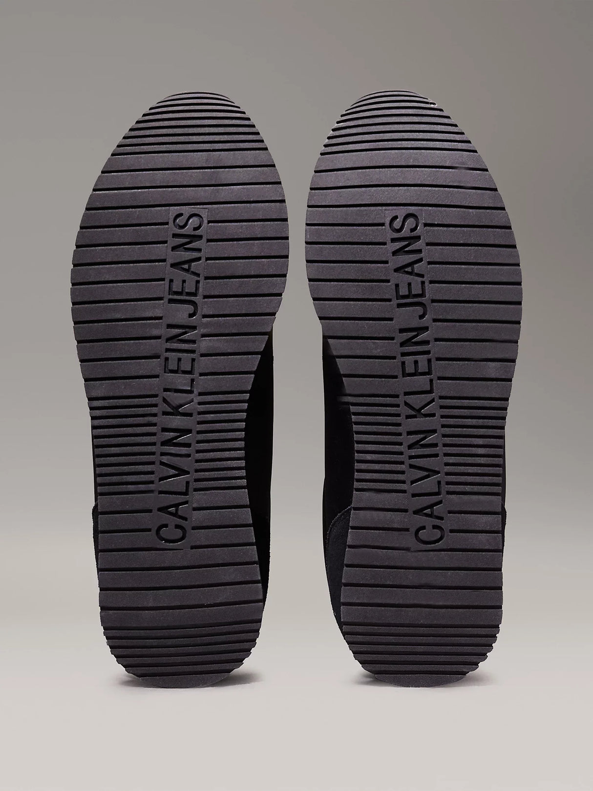 Calvin Klein RETRO RUNNER ICONIC Mens Trainers Black/Bright White