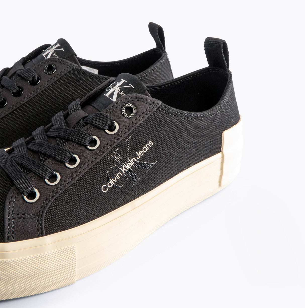 Calvin Klein BOLD VULCANISED Womens Trainers Black/Creamy White