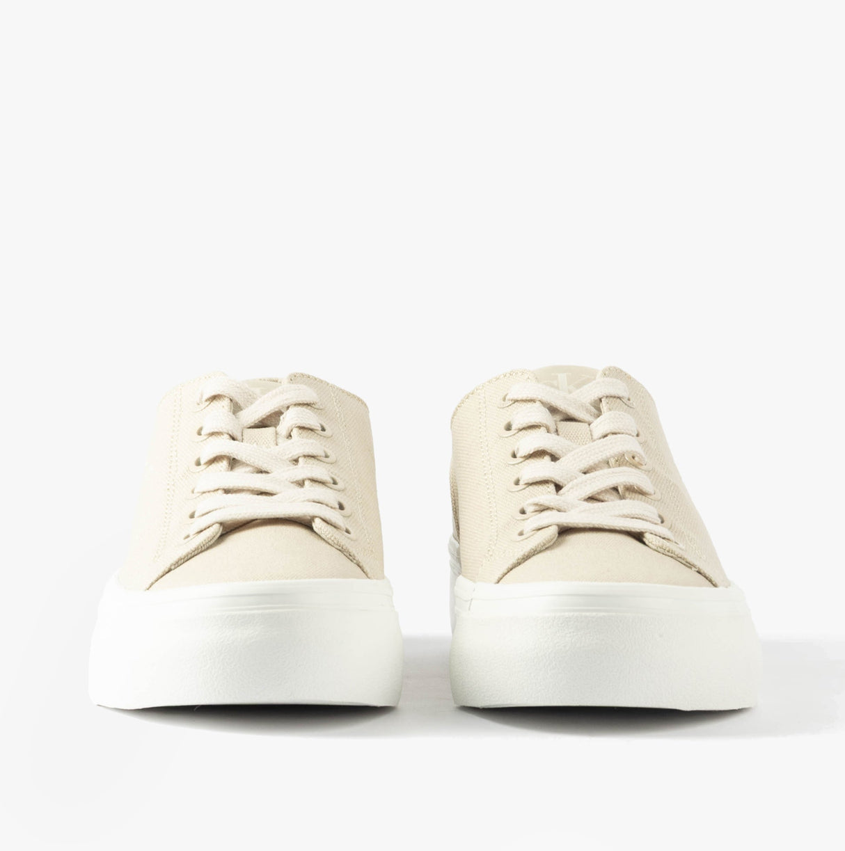 Calvin Klein VULC FLATFORM LOW Womens Trainers Eggshell/Creamy White