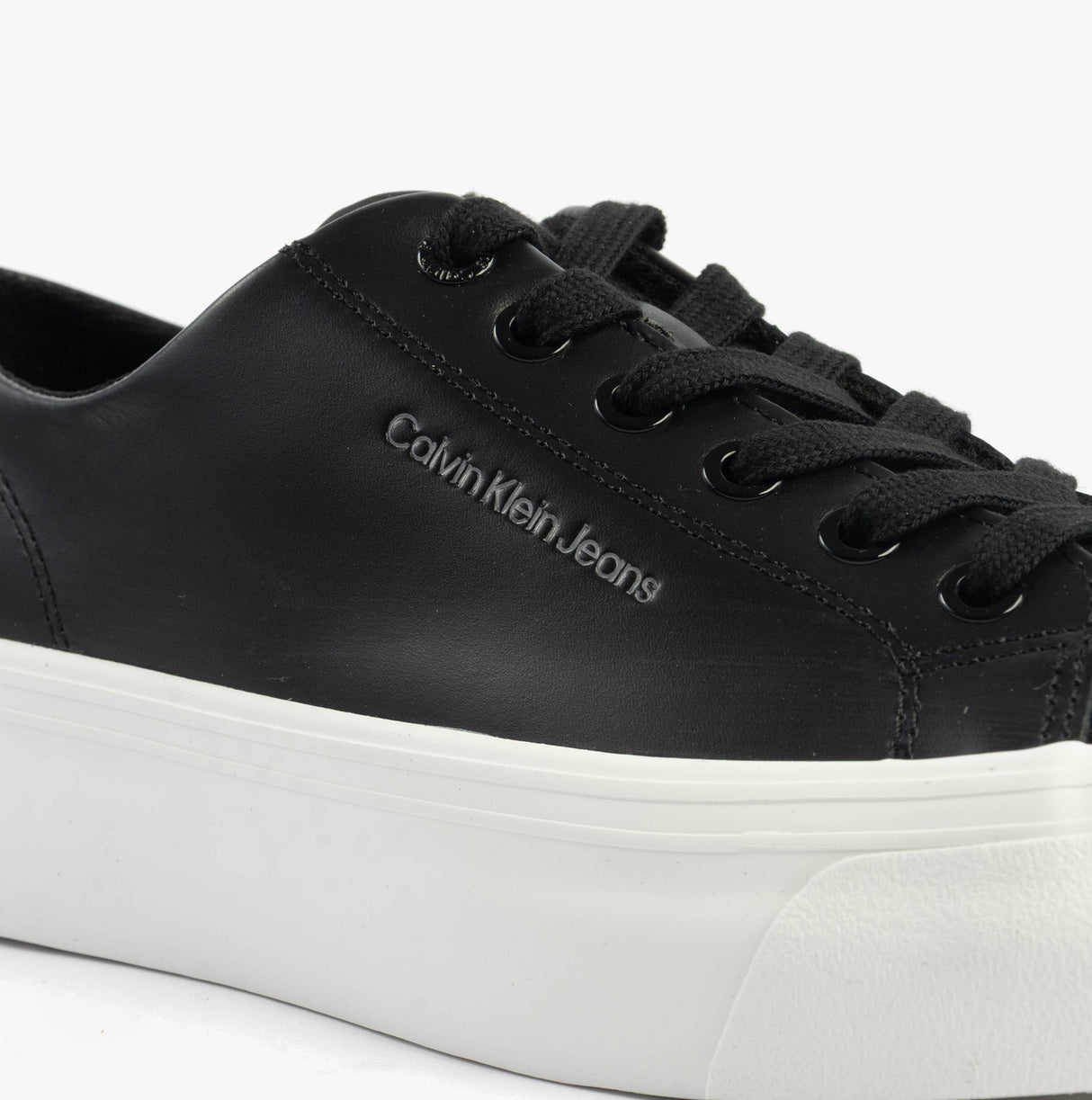 Calvin Klein VULC FLATFORM LOW Womens Trainers Black/Bright White
