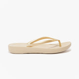 FitFlop IQUSHION Womens Flip Flops Gold