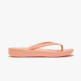 FitFlop iQUSHION ERGONOMIC Womens Flip Flops Blushy